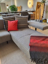 Laden Sie das Bild in den Galerie-Viewer, Franz Fertig Sofa "Takuma"
